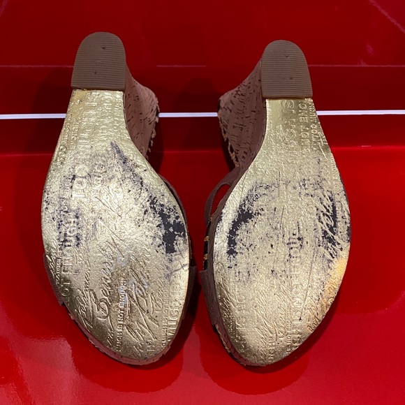 Beverly Feldman Platform Sandals w Pearl Flowers & Cork Wedge Heel EUC Size 8 - Picture 13 of 16